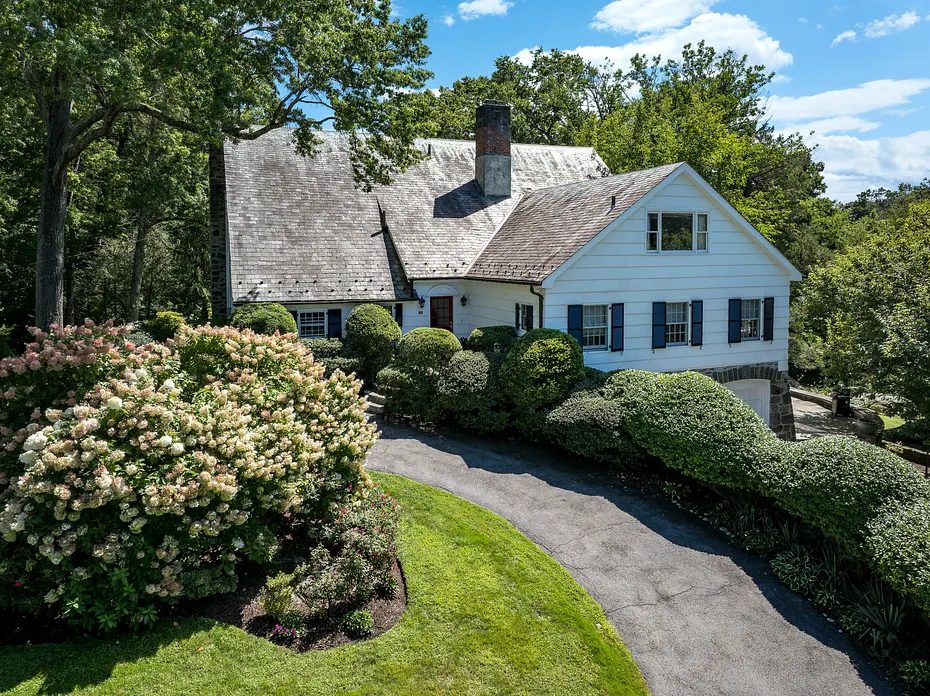 74 Glenville Road Photo 4