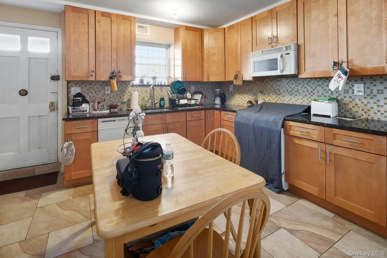 2562 Seymour Avenue Photo 14