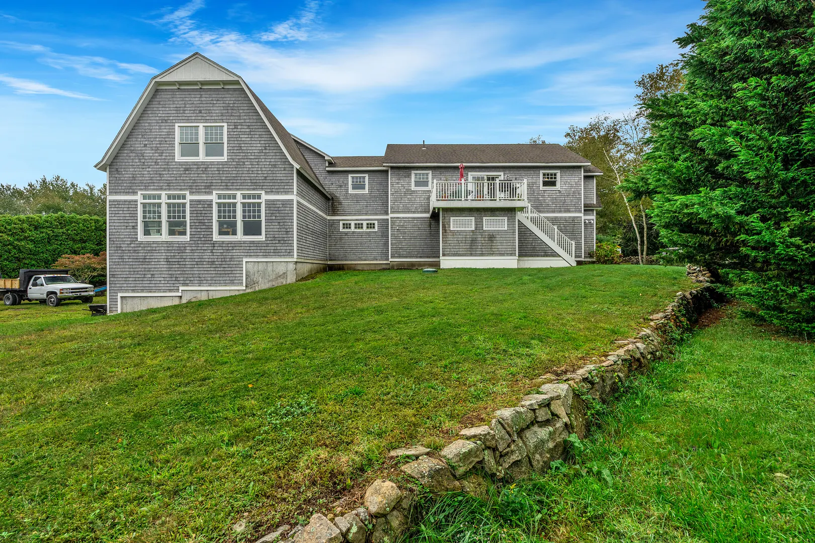 8 Montauk Avenue Photo 5