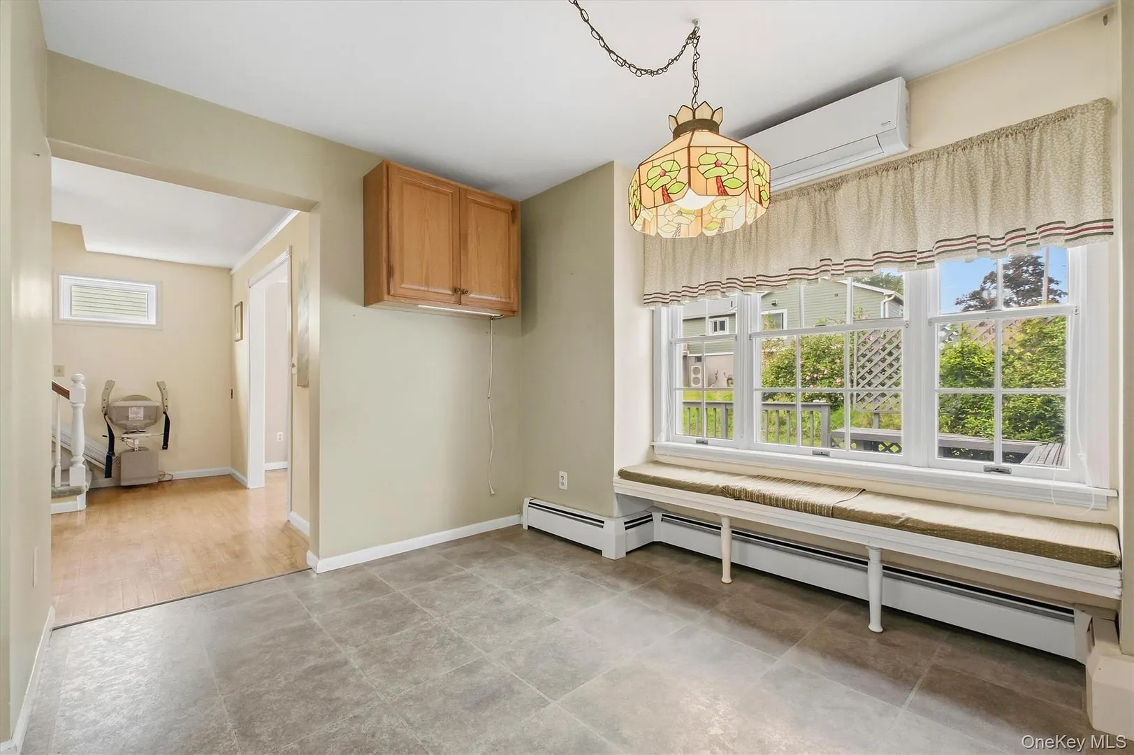 1069 Wolcott Avenue Photo 15