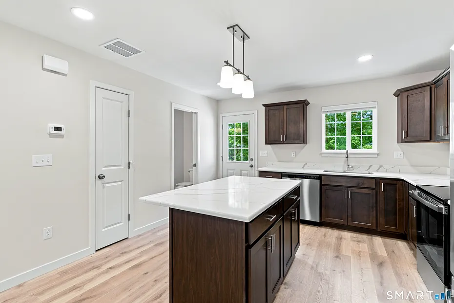 203 Amston Road Photo 7