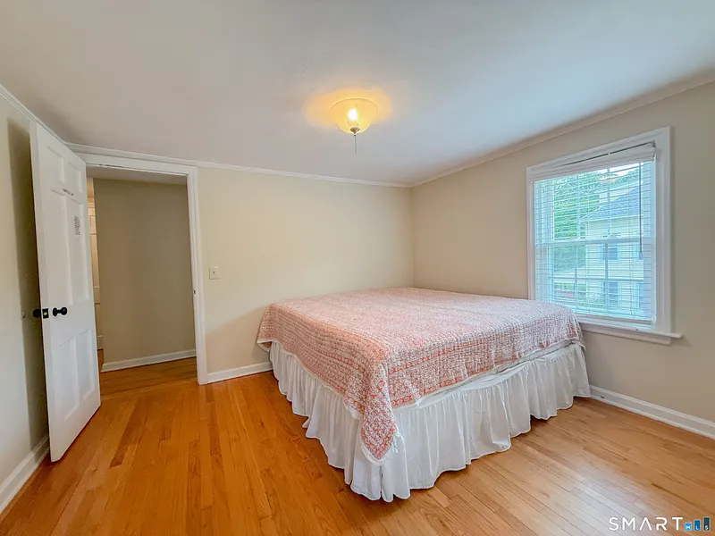1657 Farmington Avenue Photo 11