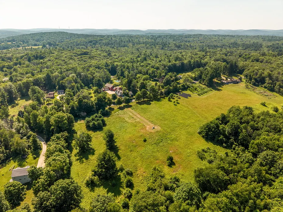 295 Smith Hill Road Photo 37
