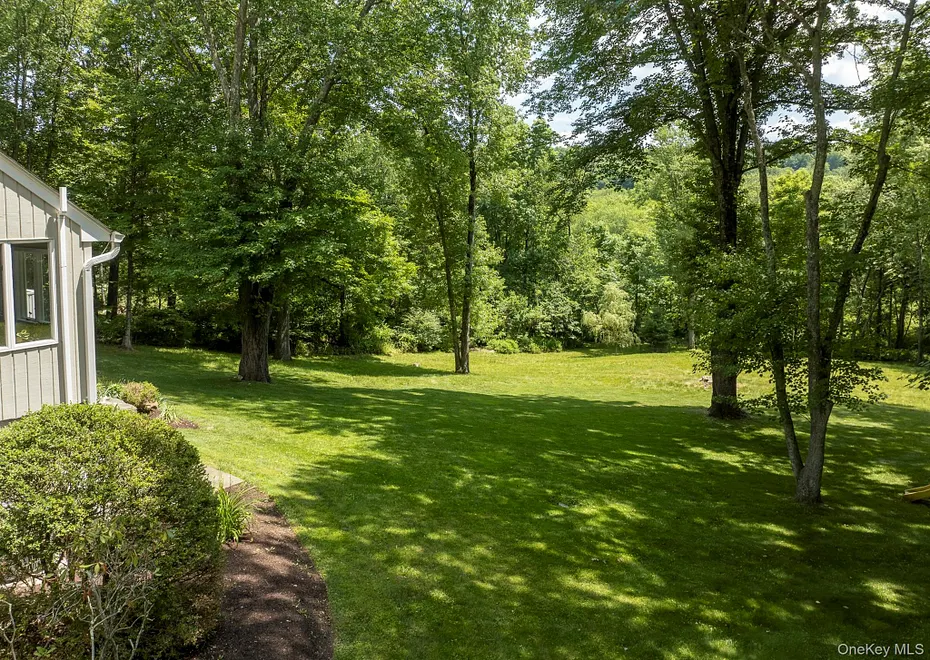 12 Hilltop Road Photo 35