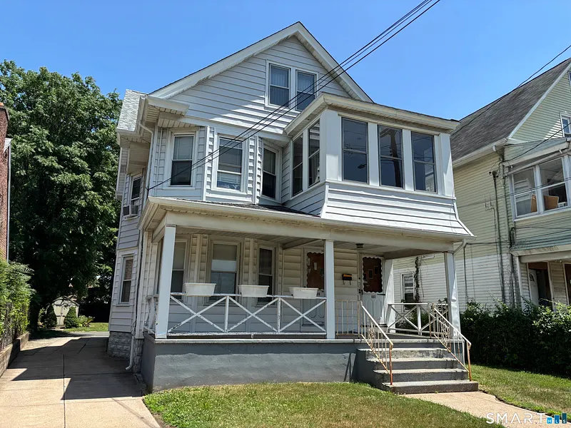 697 Washington Avenue Photo 2