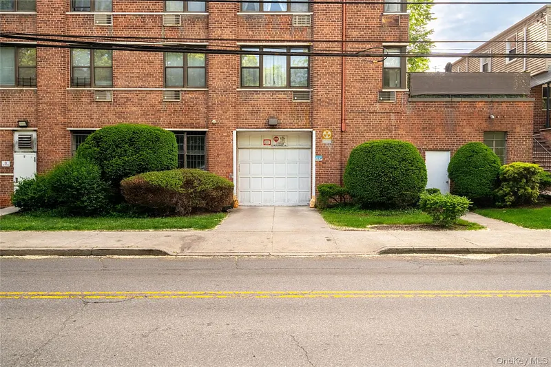 575 Bronx River Road  #6C Photo 34