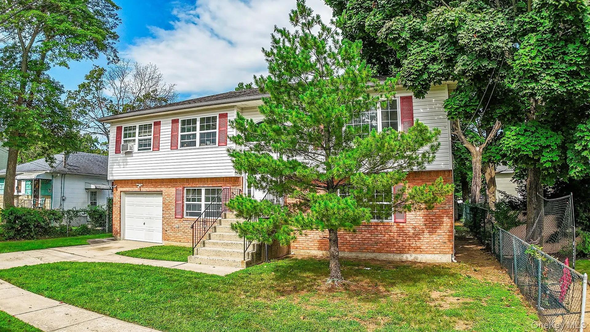 1056 Arthur Street Photo 3