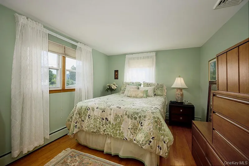 8 Carroll Drive Photo 31