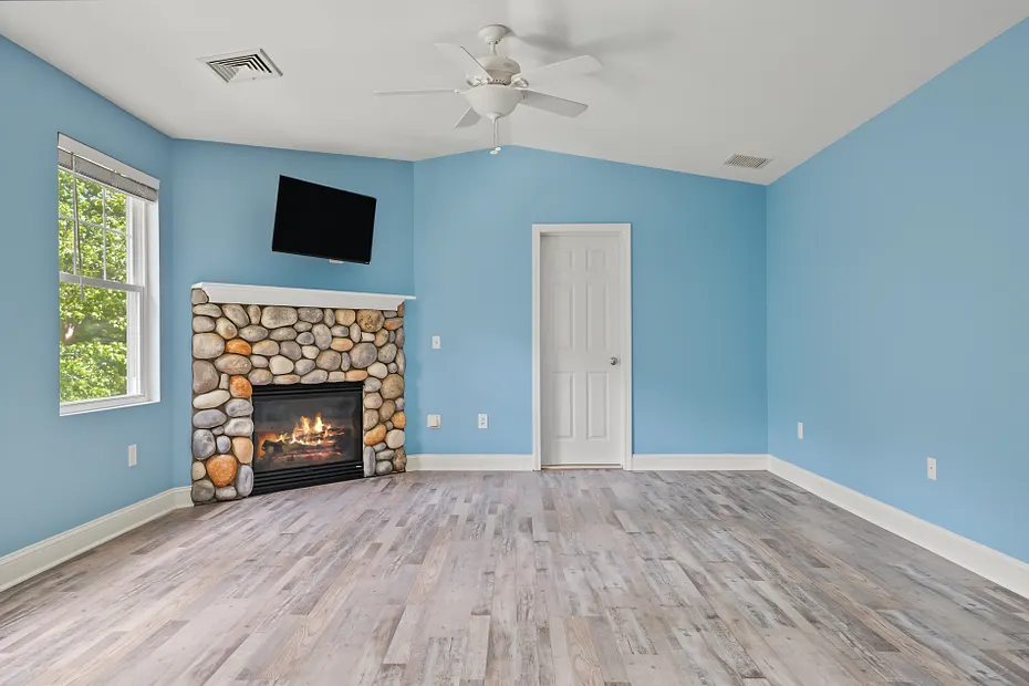 19 Sycamore Drive C Photo 25