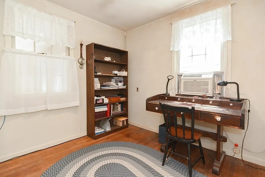 142 Bacon Street Photo 21