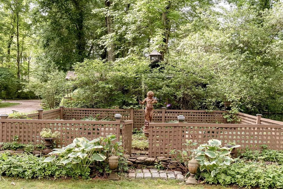 142 Interlaken Road Photo 33