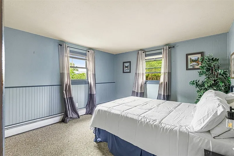 8 Hampden Road Photo 12