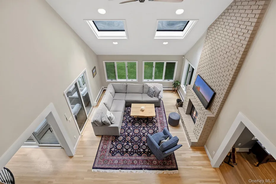 12 Hilltop Road Photo 8