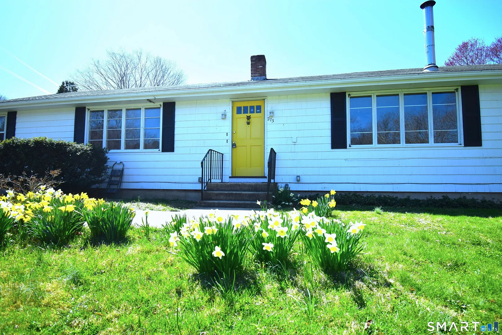 273 Horse Pond Road Photo 2