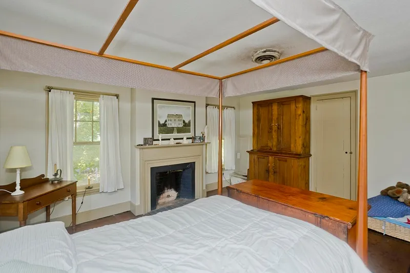 40 Somers Rd Photo 8