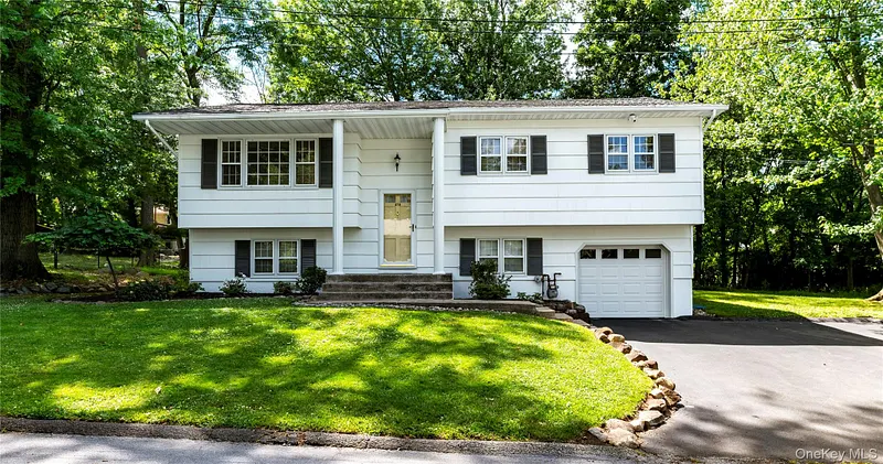 414 Maple Avenue Photo 6