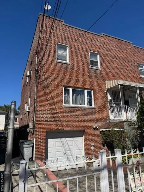 841 E 226th Street Photo 1
