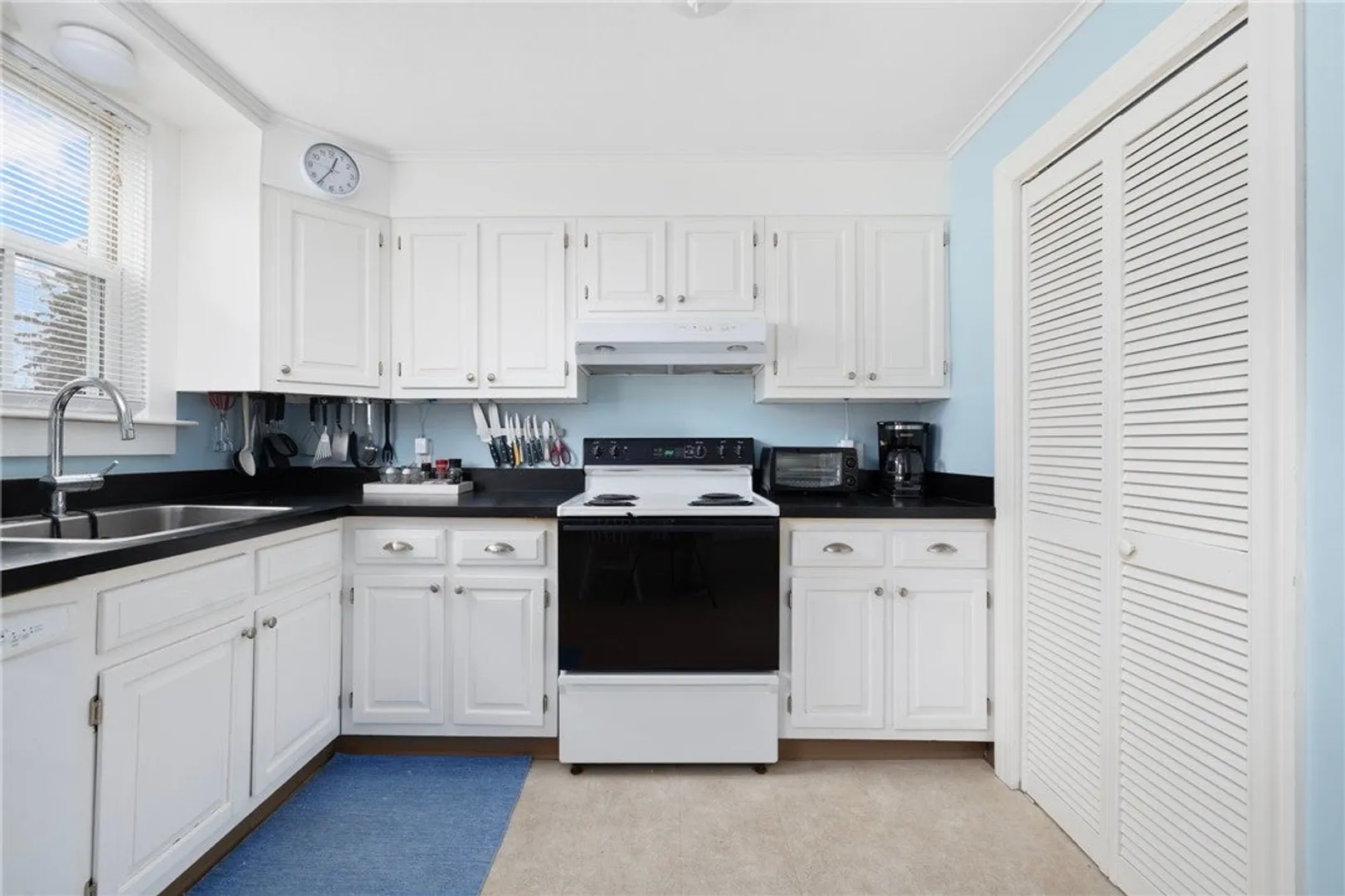 59 Mount Hope Avenue Photo 17