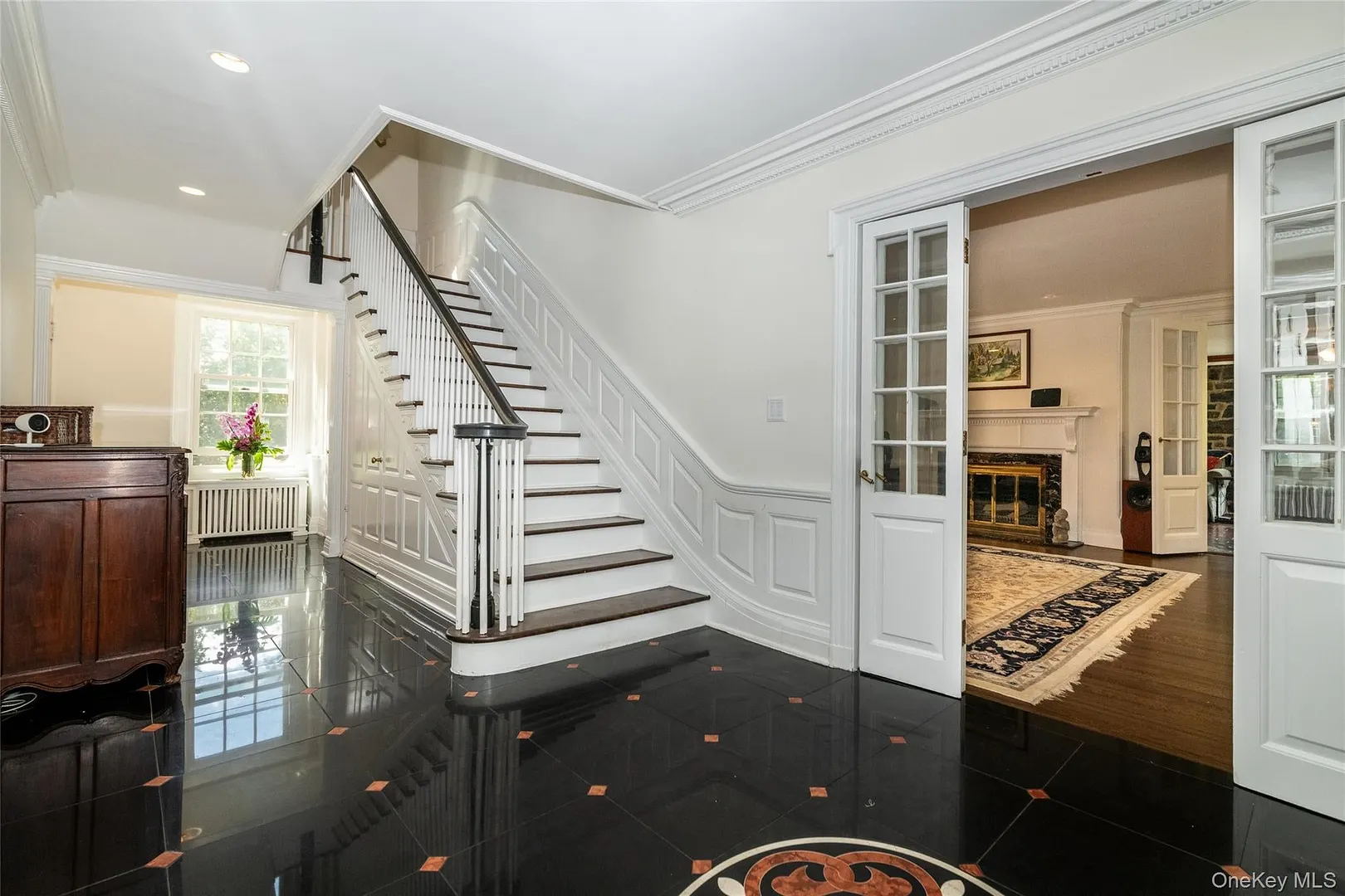 209 Beechmont Drive Photo 3