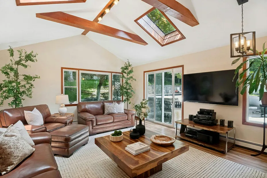 15 Deerfield Lane S Photo 22