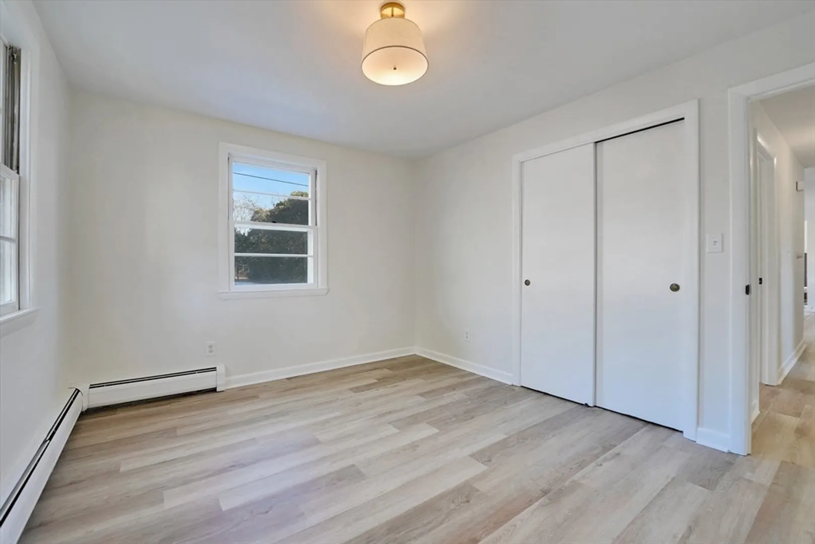 10 Saratoga St Photo 23