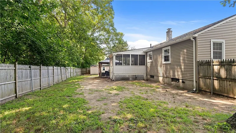 52 Brentwood Avenue Photo 30