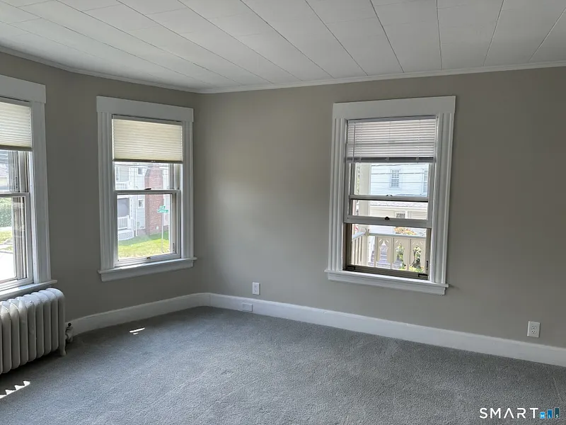 76 Lorenzo Street Photo 2