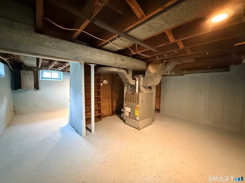62 Mowry Avenue Photo 32