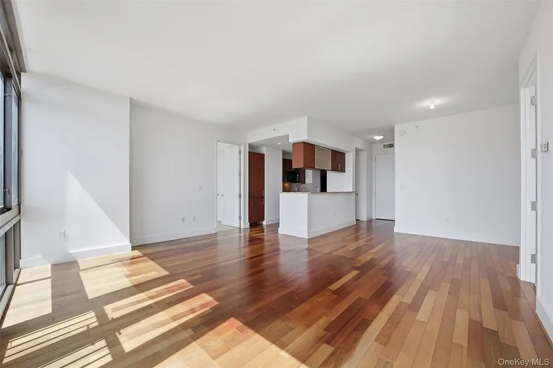 175 Huguenot Street  #2602 Photo 2