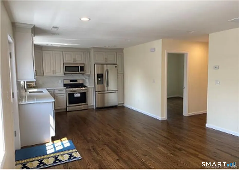 63 Soundview Avenue  #2 Photo 6