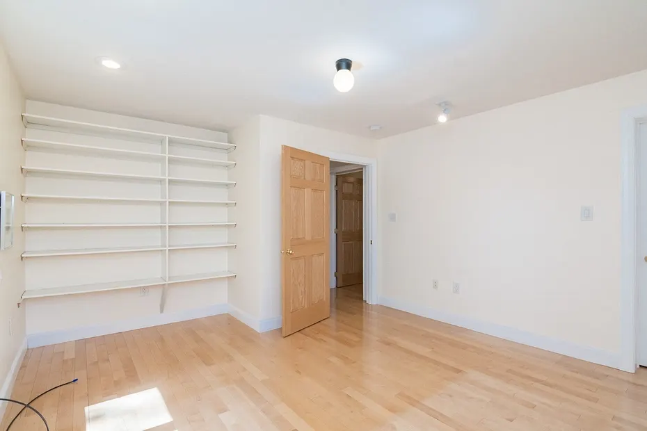 62 Fairview Ave Photo 23