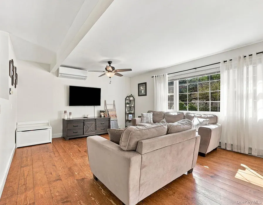 15 Countryman Lane Photo 6