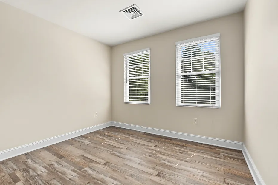 19 Sycamore Drive C Photo 38