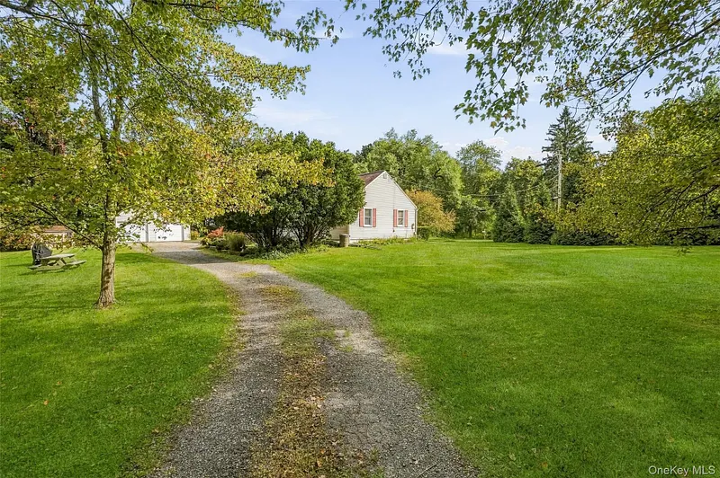 929 Freedom Plains Road Photo 47