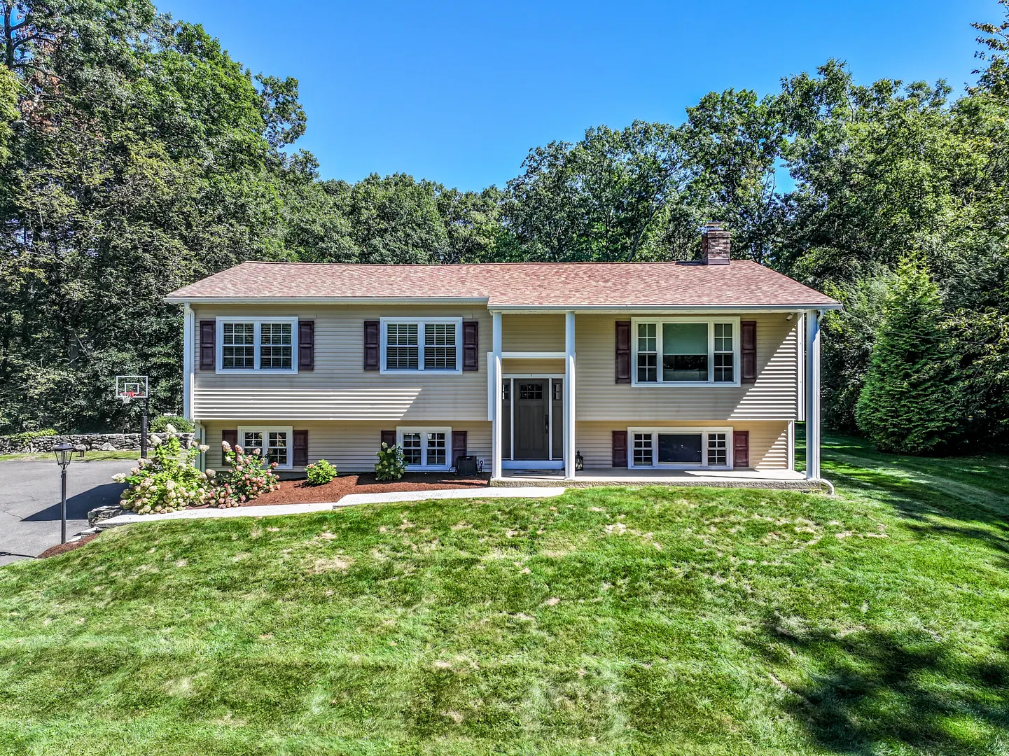 31 Deer Run Road Photo 2
