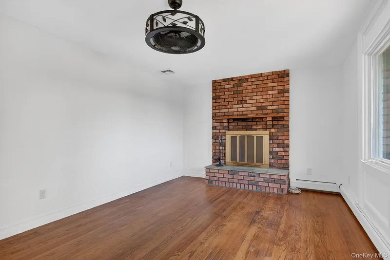 21 Crest Court Photo 9