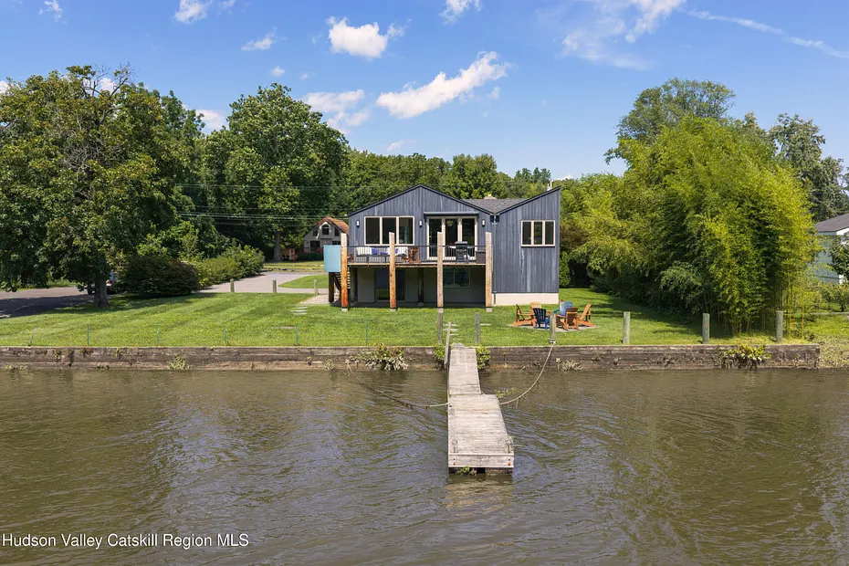 114 Lighthouse Drive Photo 1