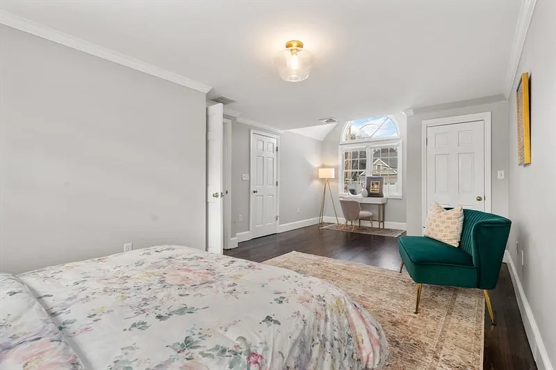 9 Gloucester Road Photo 22