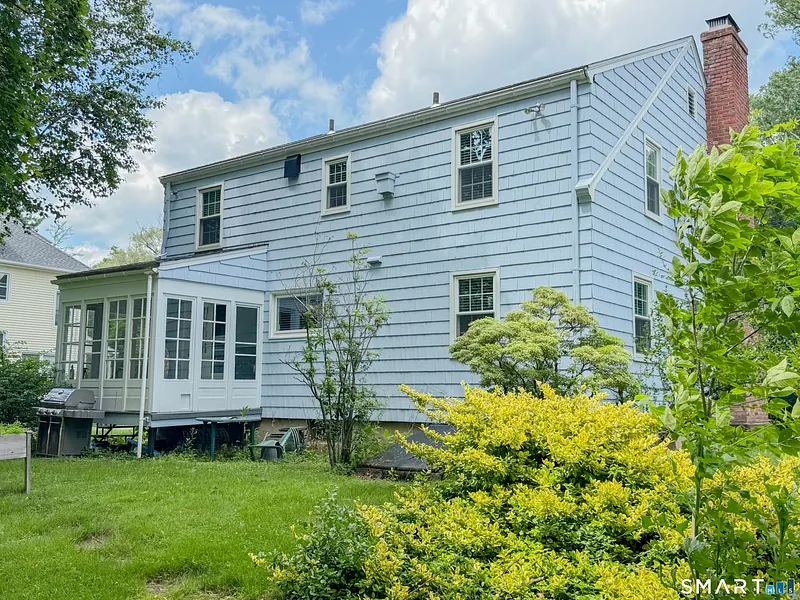 1657 Farmington Avenue Photo 15