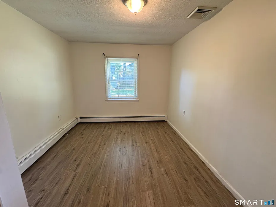 77 Curtis Road Photo 17