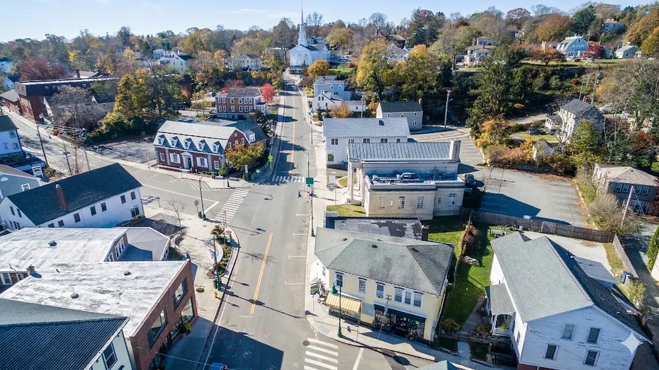 48-50 West Main Street Photo 4