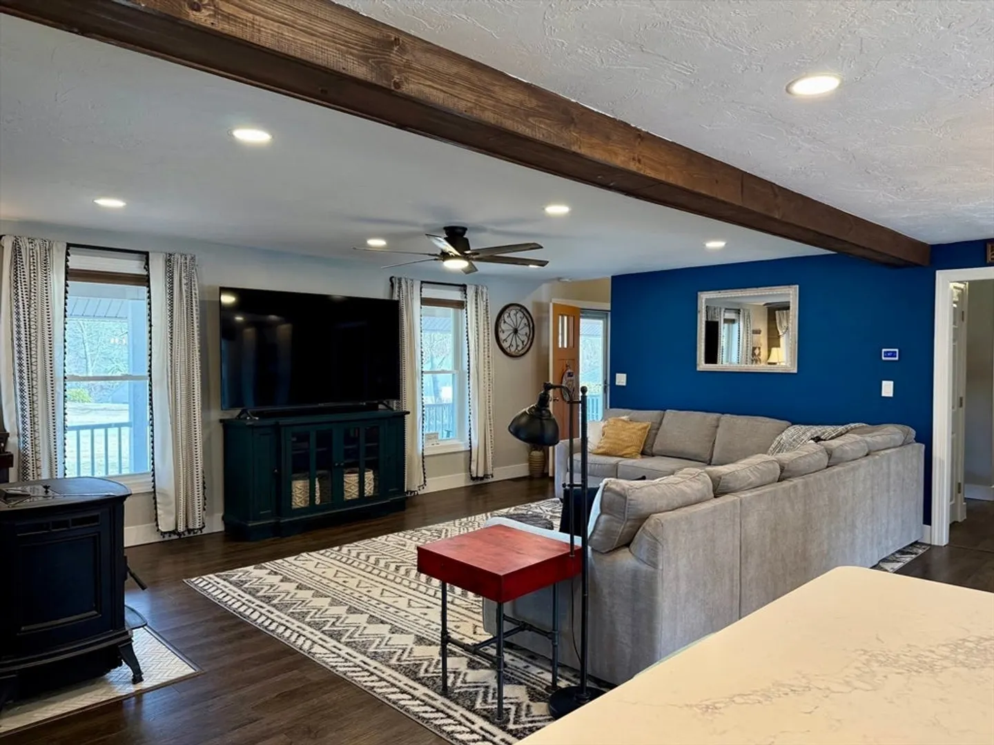 17 Michael Ln Photo 9
