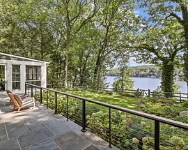 28 Twin Lakes Road