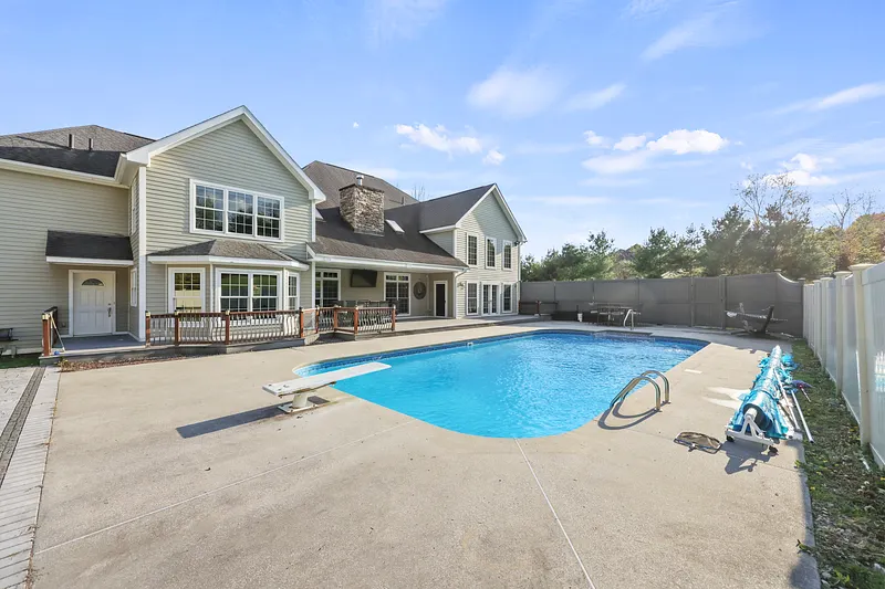 63 Blythewood Dr Photo 46