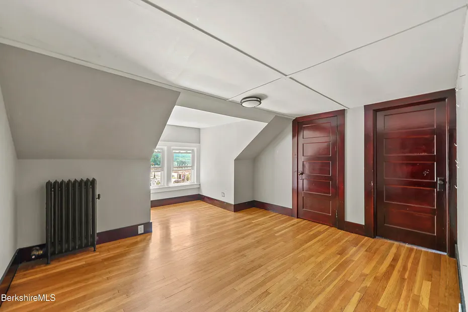 271 Tyler St Photo 28