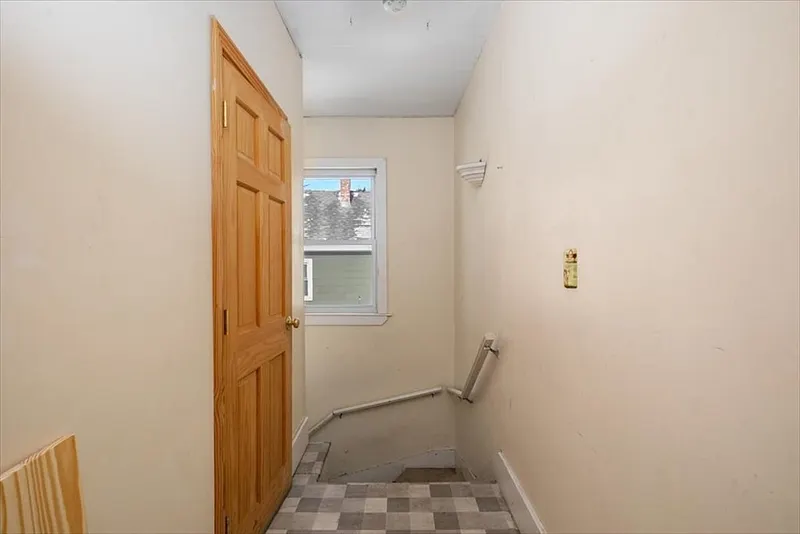 3 Cedar St Photo 16