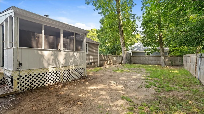 52 Brentwood Avenue Photo 29