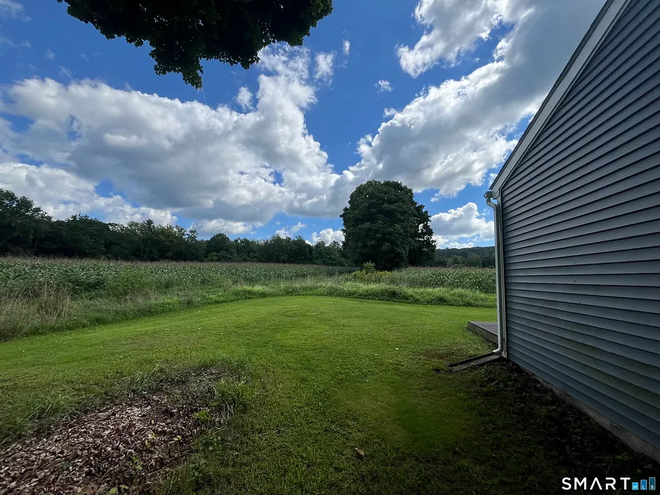 303 Somers Road Photo 30