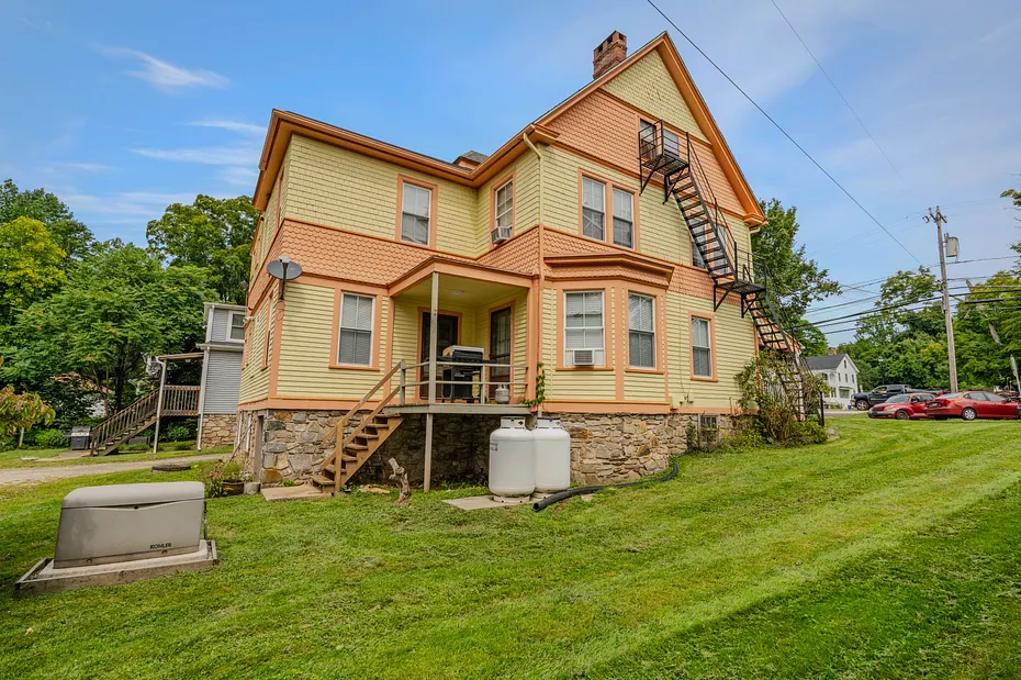 23 Plains Road Photo 32