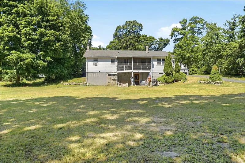 42 Charles Avenue Photo 34
